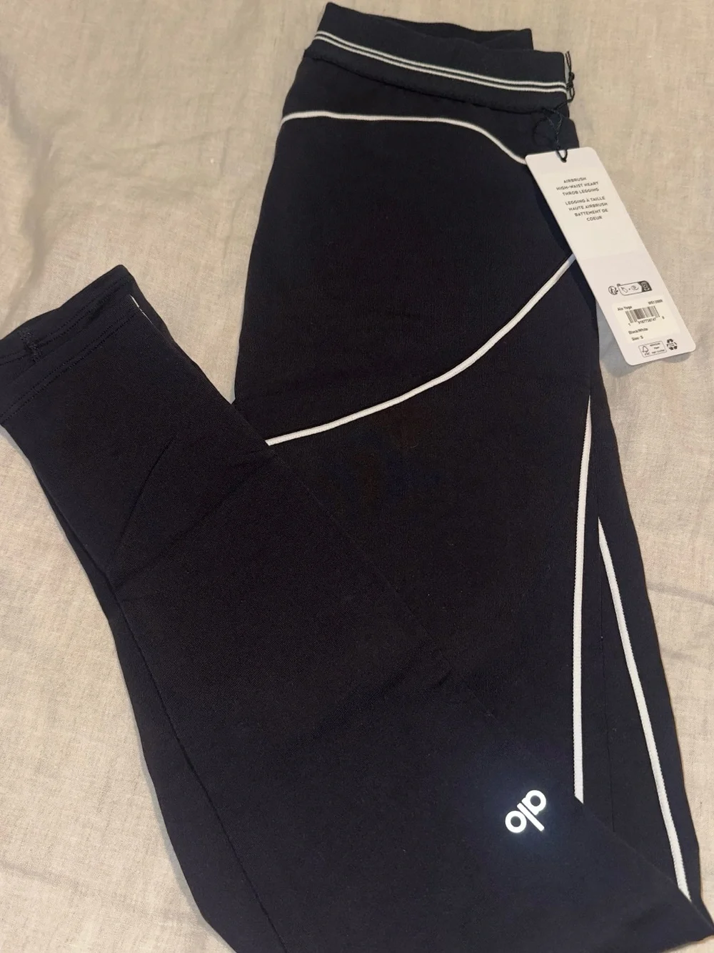 ALO Yoga Black High-Waist Airbrush Leggings with Contrast Seams